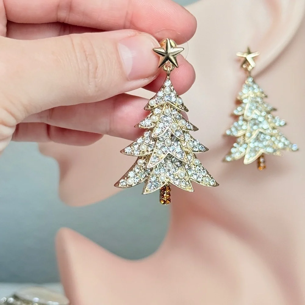 ⚜️ Elegant Christmas Tree Earrings with Cubic Zirconia 💎